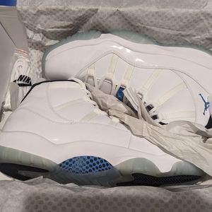Jordan Retro 11 Columbia/Legend blue size 13